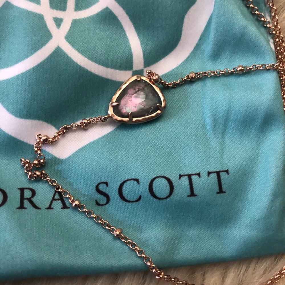 Kendra Scott Mother of Pearl pendant necklace - Picture 3 of 8